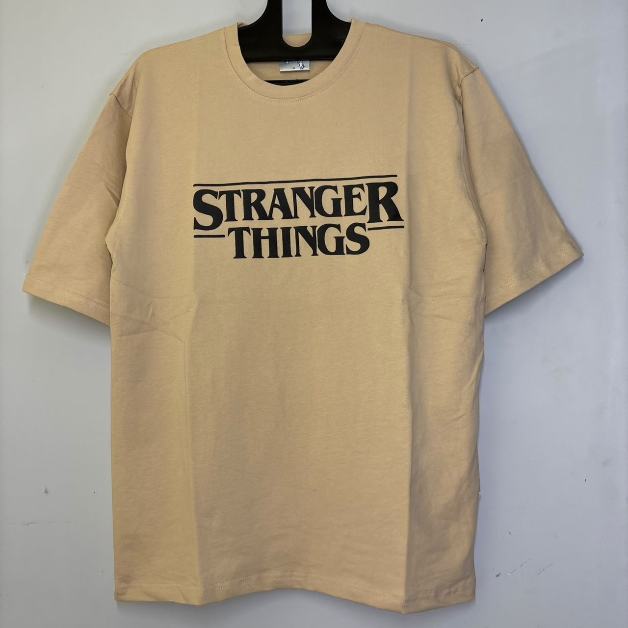 Stranger Things Dropshoulder T-shirt