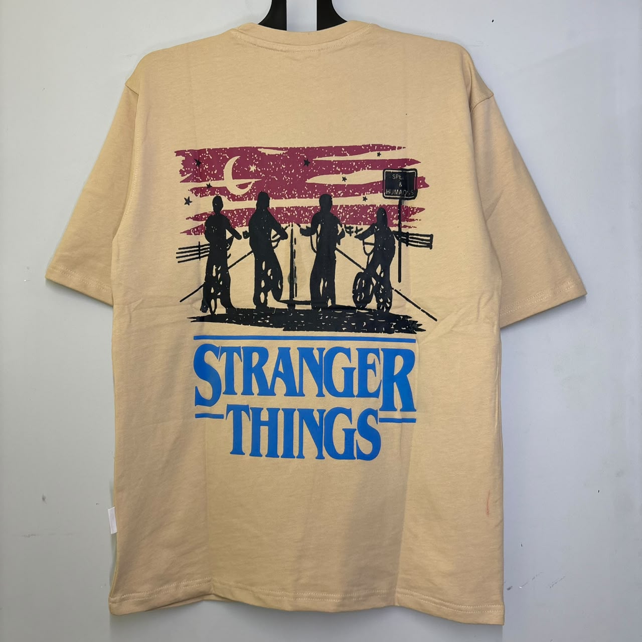 Stranger Things Dropshoulder T-shirt